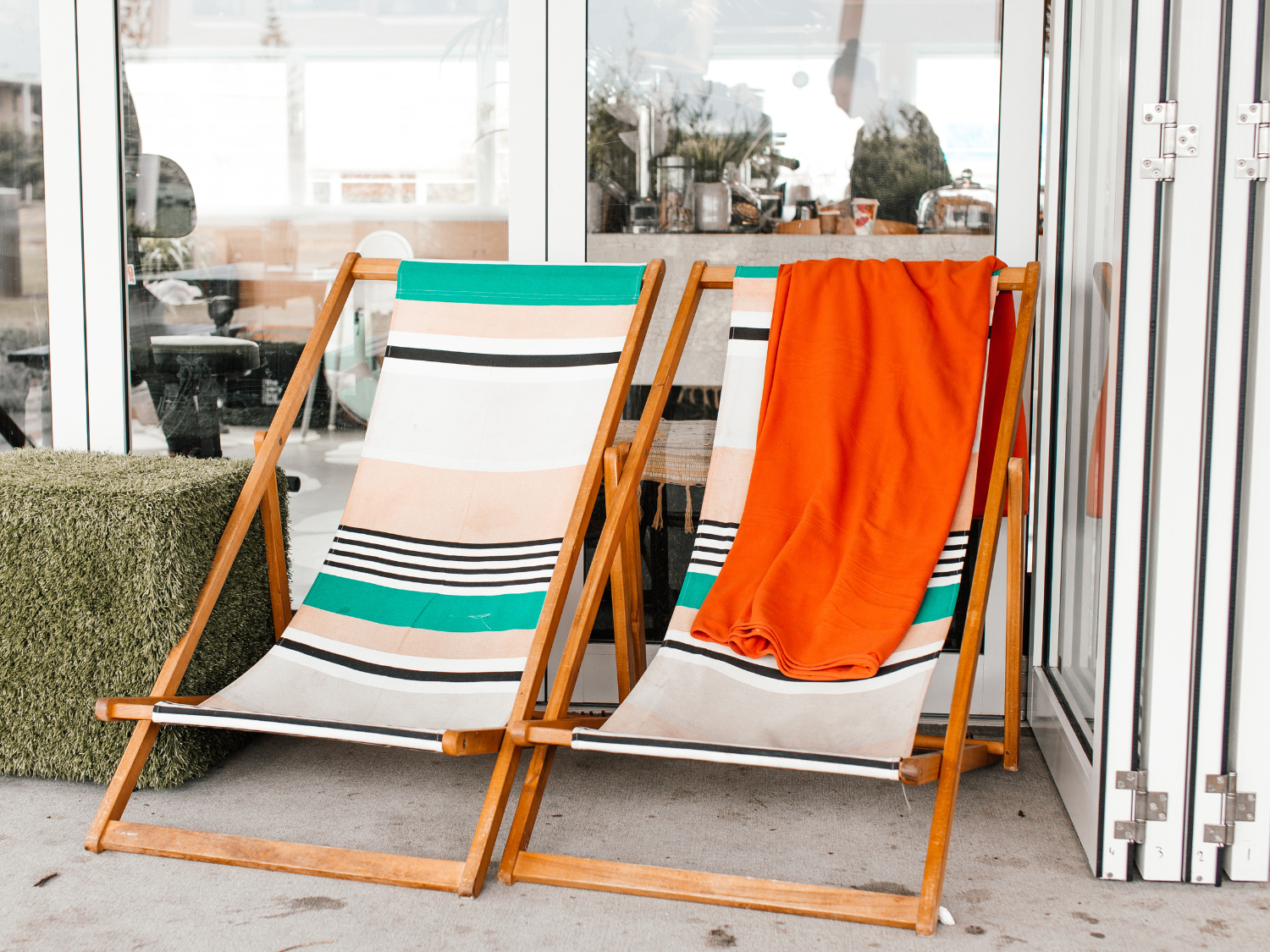 Cómo las Tumbonas Personalizadas Pueden Transformar la Experiencia en Hoteles