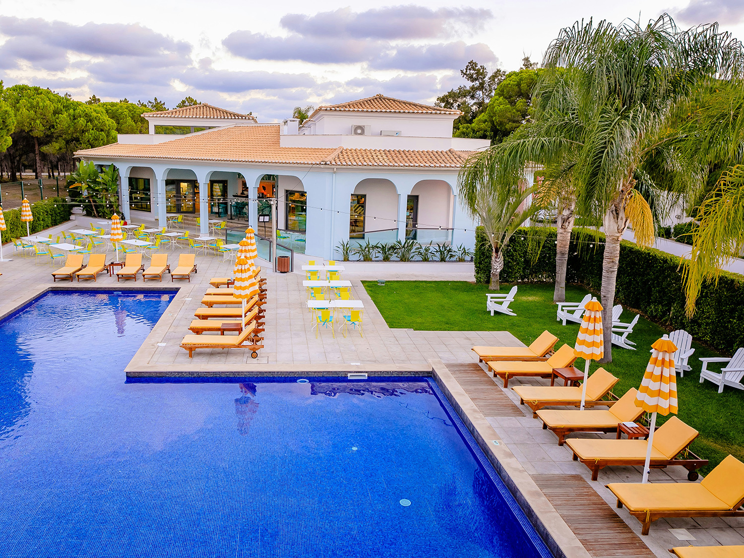 Tumbonas para Jardín: La Clave para el Descanso Perfecto al Aire Libre