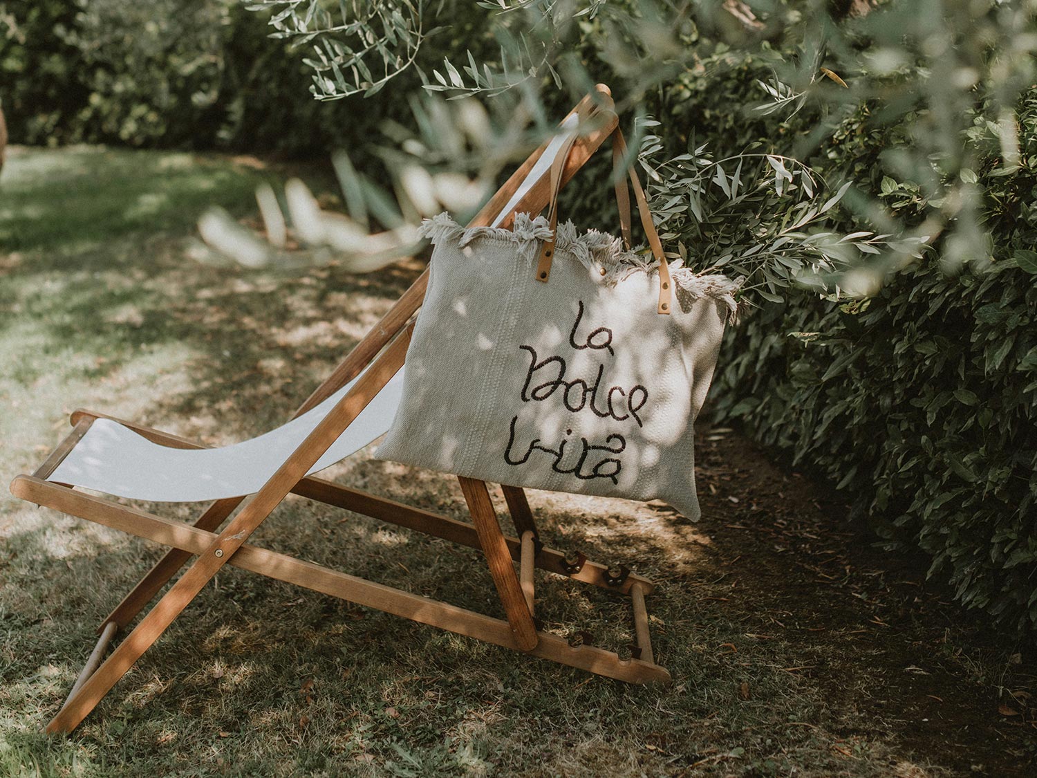 Cómo las tumbonas personalizadas pueden aumentar la visibilidad de tu marca en eventos